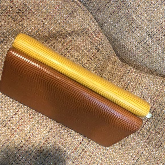 LOUIS VUITTON Yellow Epi Leather Porte Feuille Sarah Long Bifold Wallet CA1909 - Picture 11 of 17